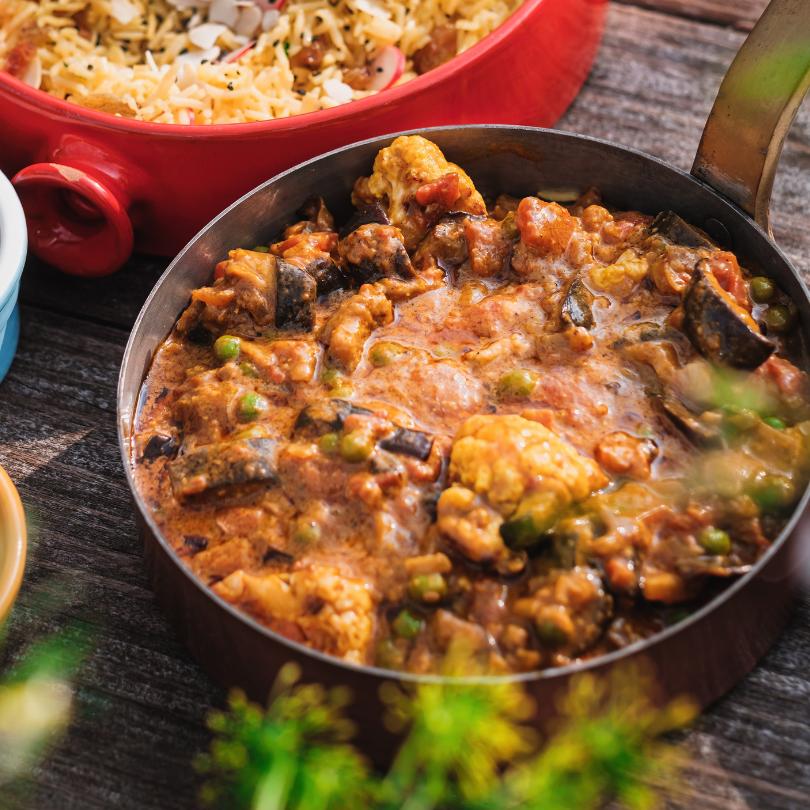 Indian Roasted Aubergine & Cauliflower Curry - Solid Stash